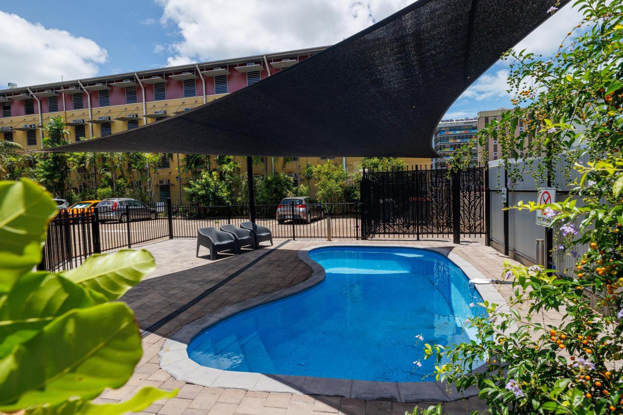 Dch On Mitchell Hotel Darwin Exterior foto